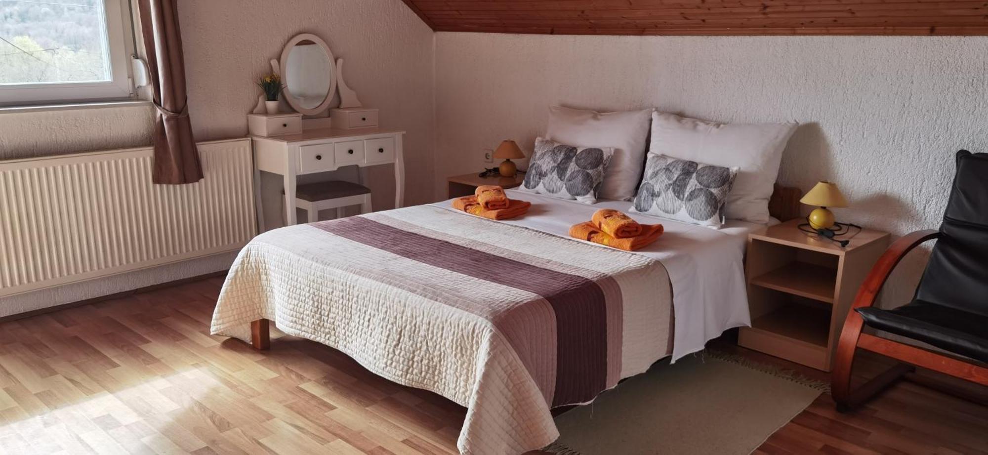 House Viktoria Hotel Seliste Dreznicko Luaran gambar