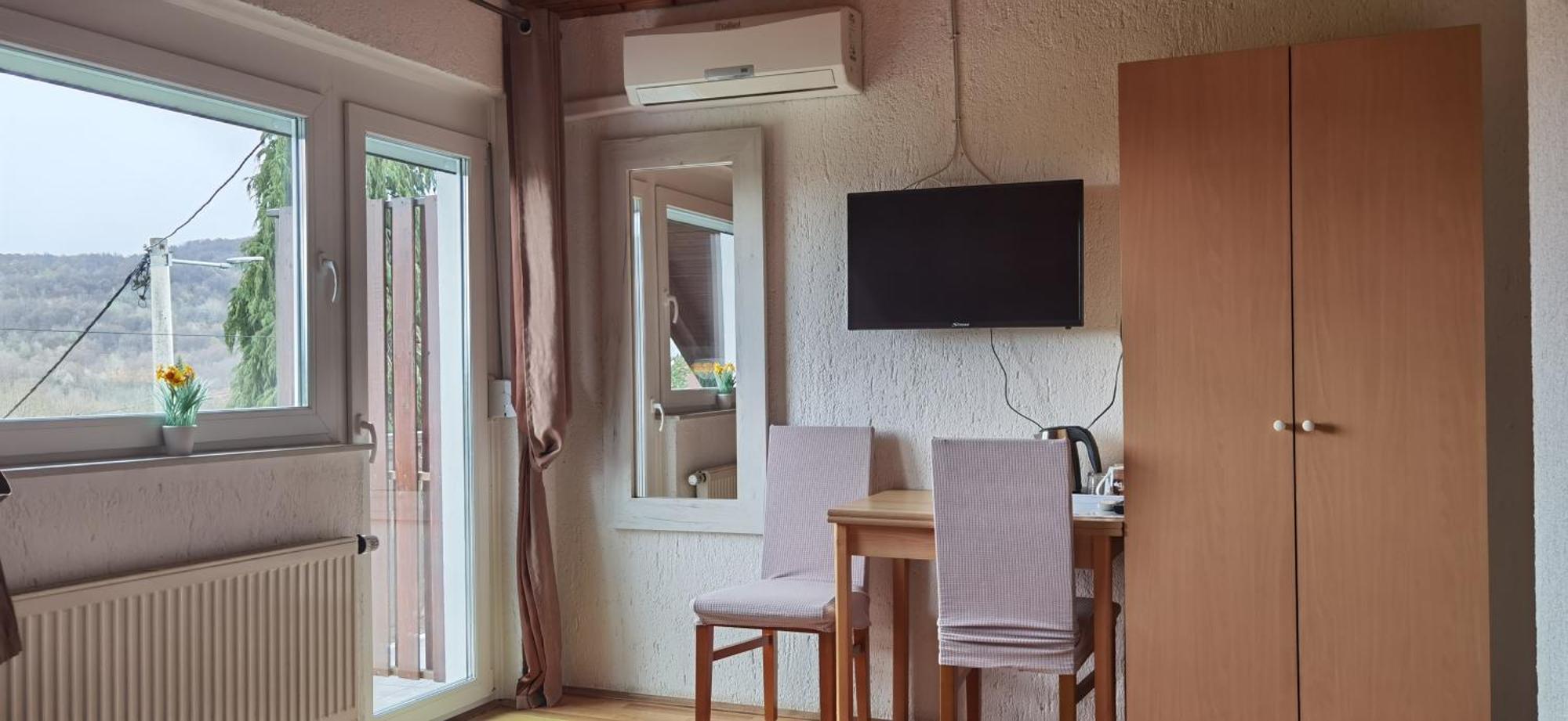 House Viktoria Hotel Seliste Dreznicko Luaran gambar