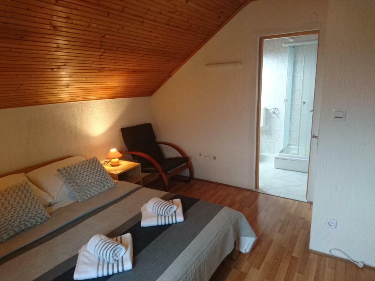 House Viktoria Hotel Seliste Dreznicko Luaran gambar
