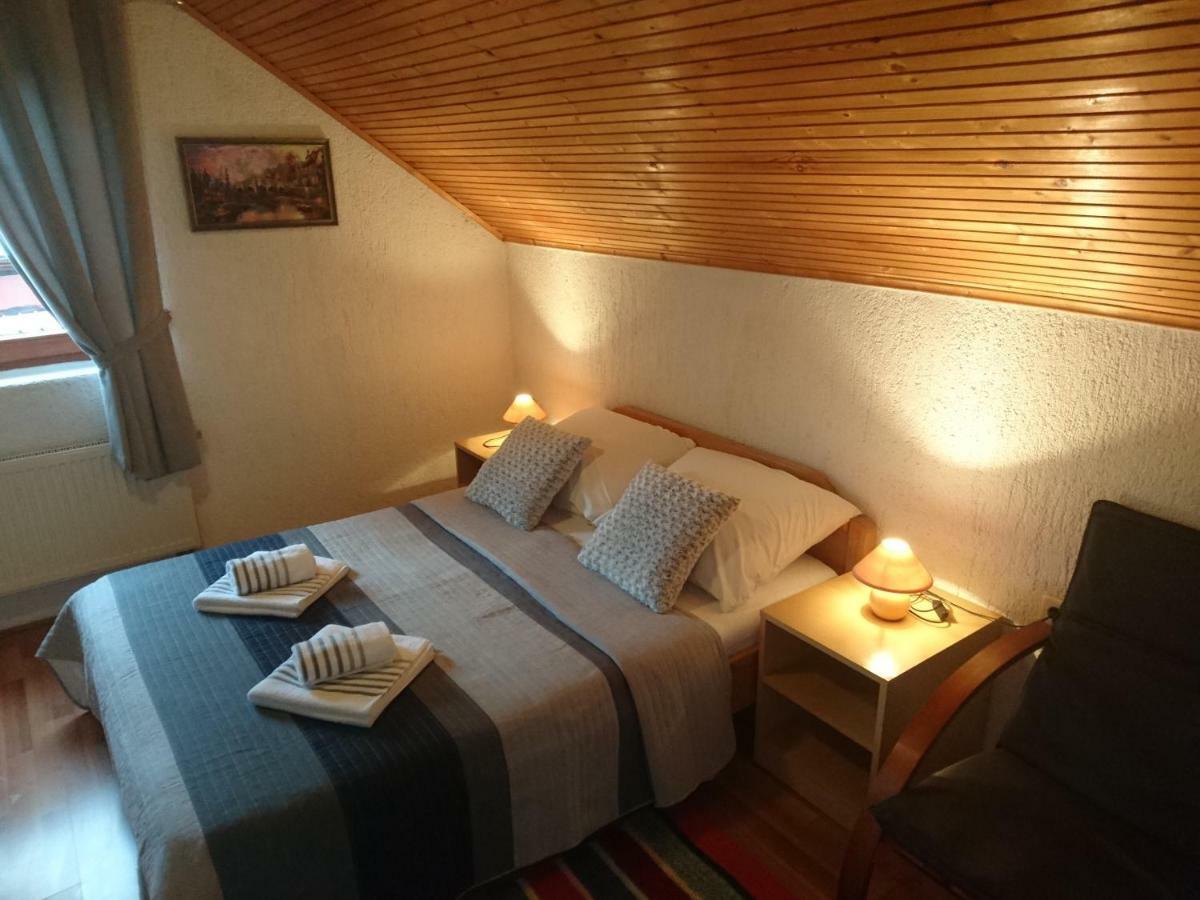 House Viktoria Hotel Seliste Dreznicko Luaran gambar