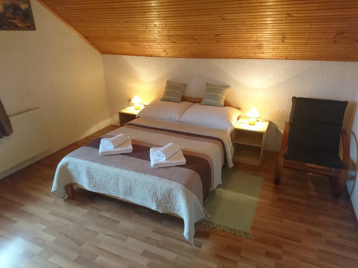 House Viktoria Hotel Seliste Dreznicko Luaran gambar